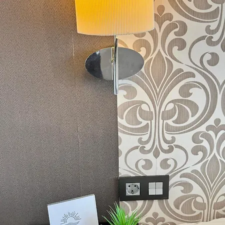 Petunias Lorcrisur Apartment Marbella